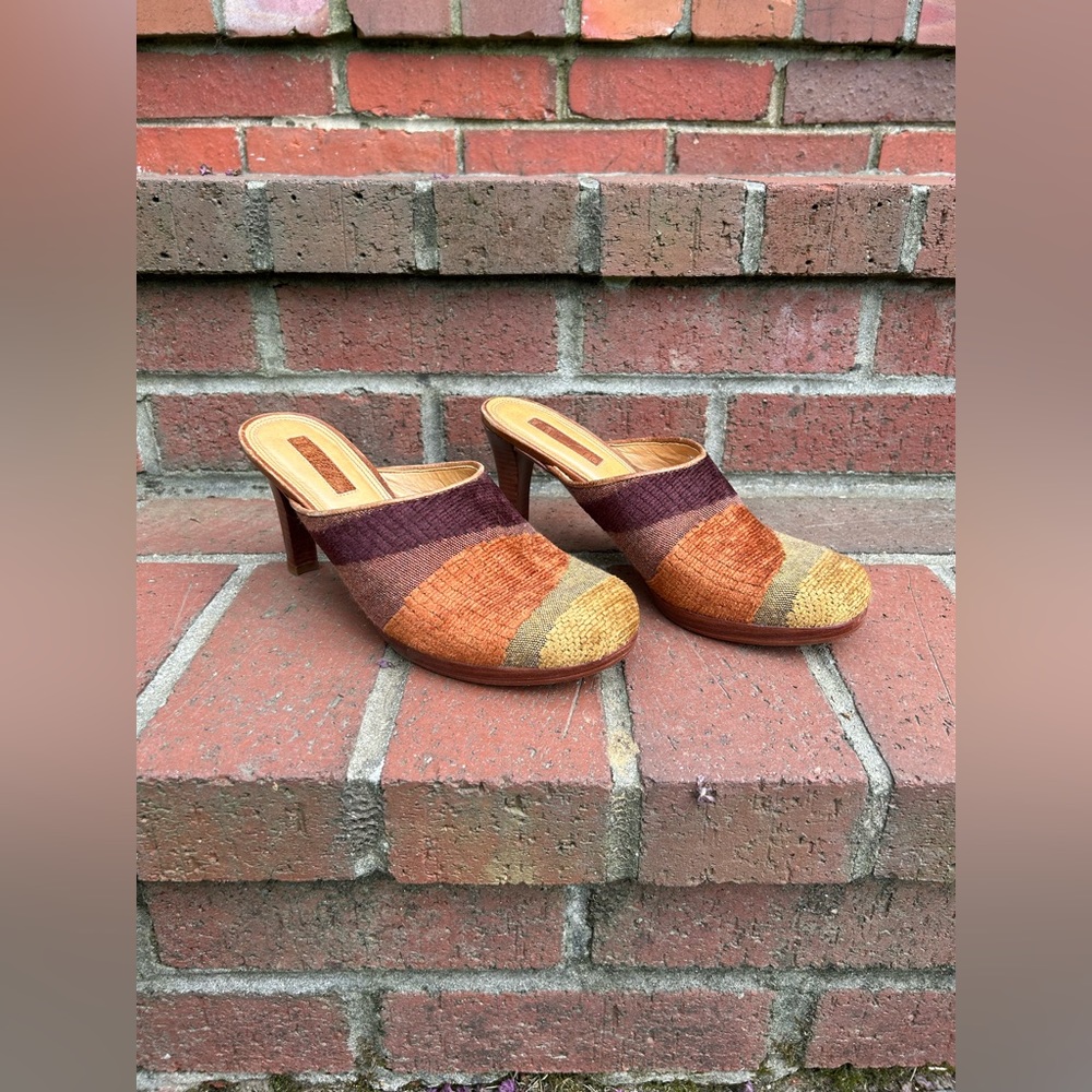 Vintage Tapestry Mules - Picture 4 of 6